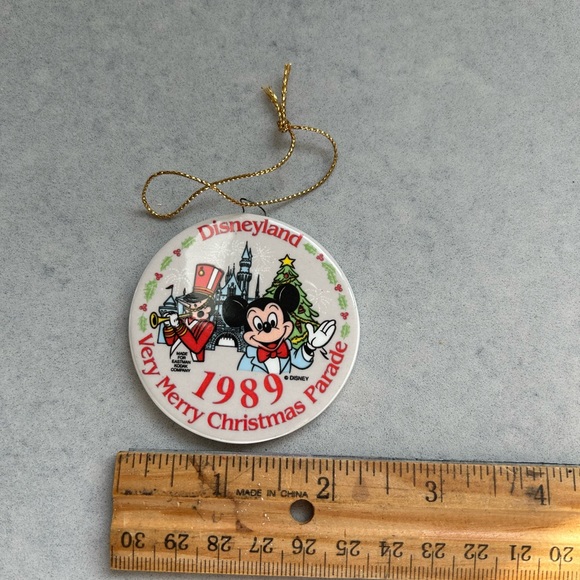 Collectable Vintage Disneyland Ornament - Picture 2 of 3